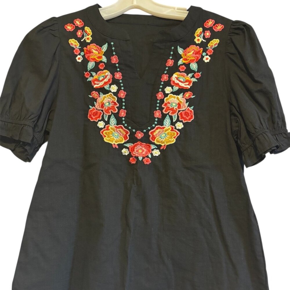 The Peasant BOHO Hippie Style Black Cotton Top Embroidered With Flowers Size M